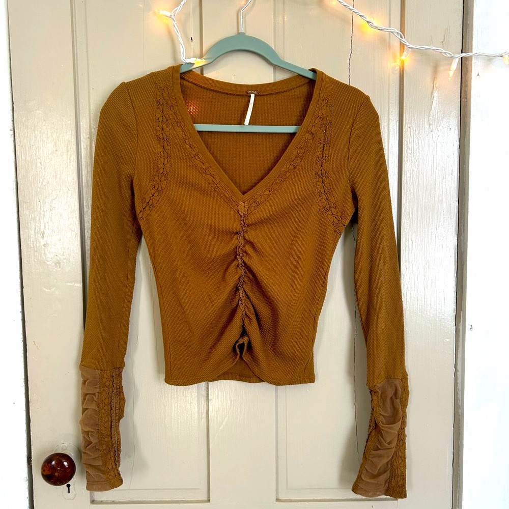 Free People Wear Me Out Thermal Cozy Cute V-Neck Boho Top NWOT - Picture 4 of 6